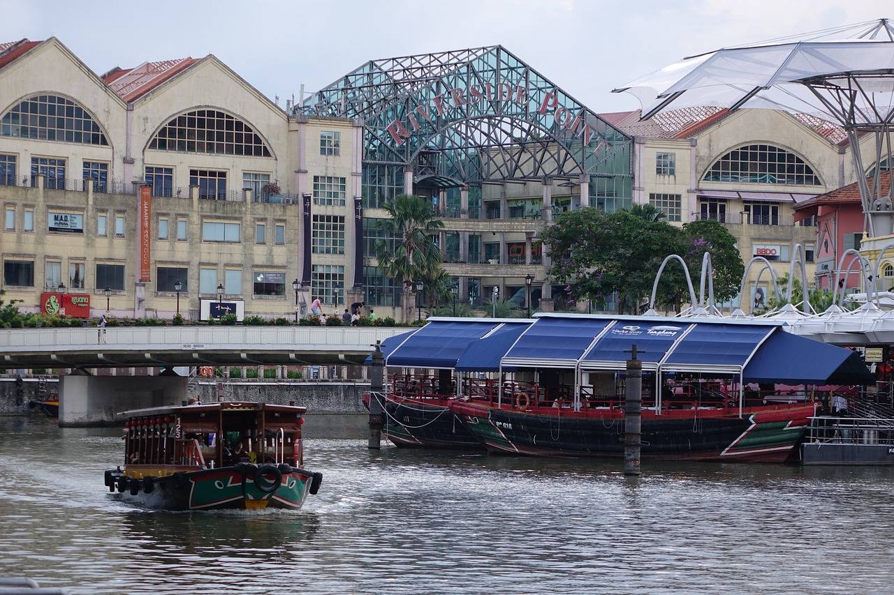 The Impact of Influencer Culture on Beauty Standards and Cosmetic Trends