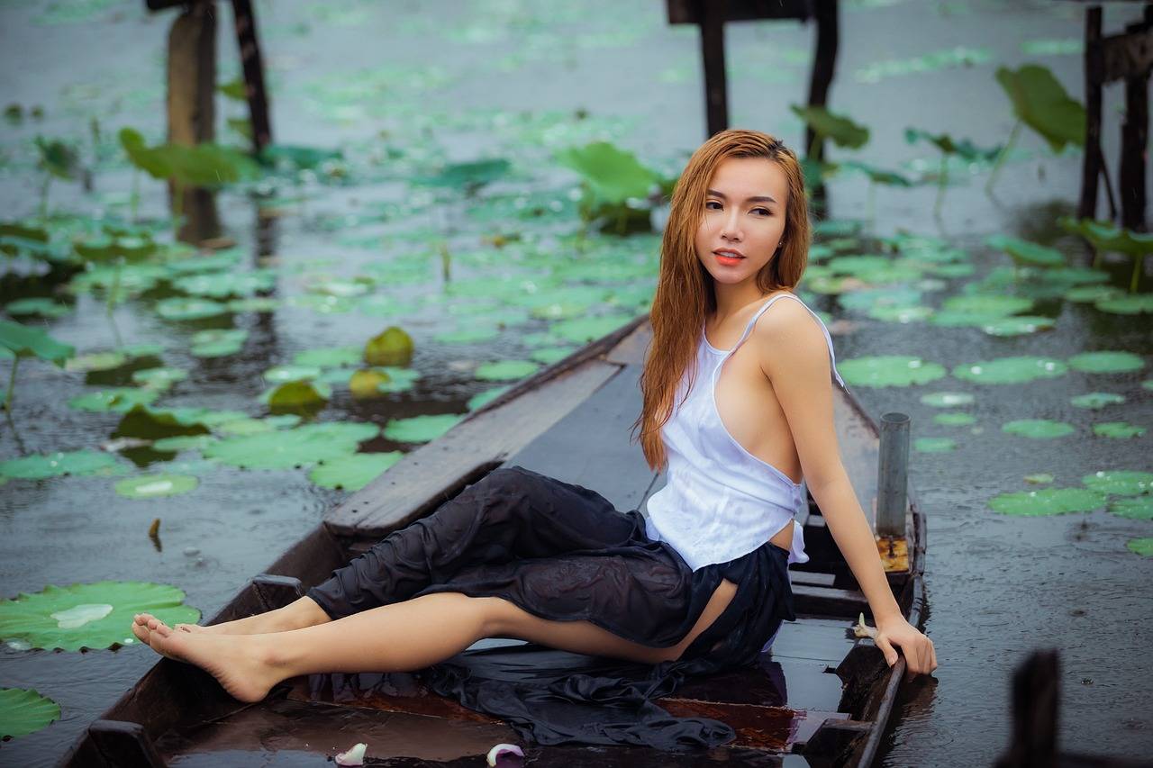 Fashion and Cultural Fusion: Blending Traditional Garments with Modern Trends